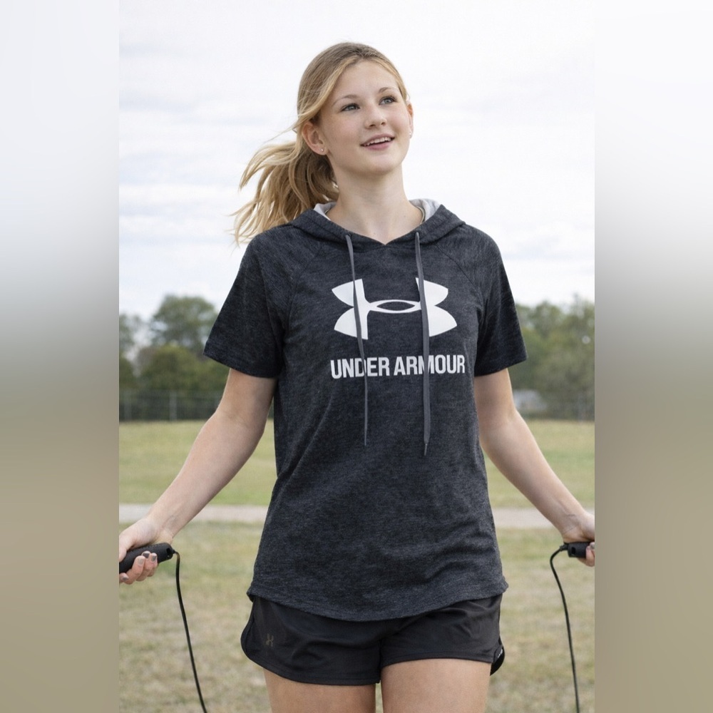 Under armor short sleeve hooded T-shirt